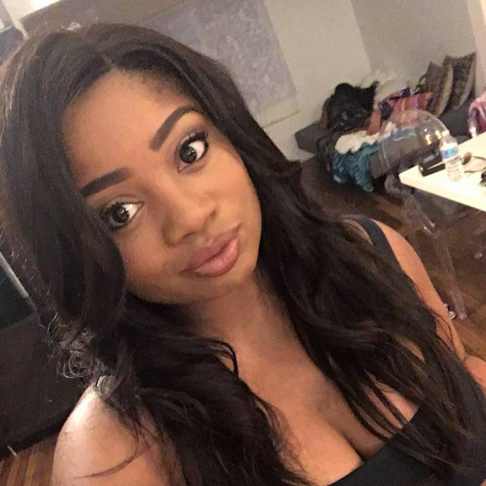 Meet your Posher, Courtney